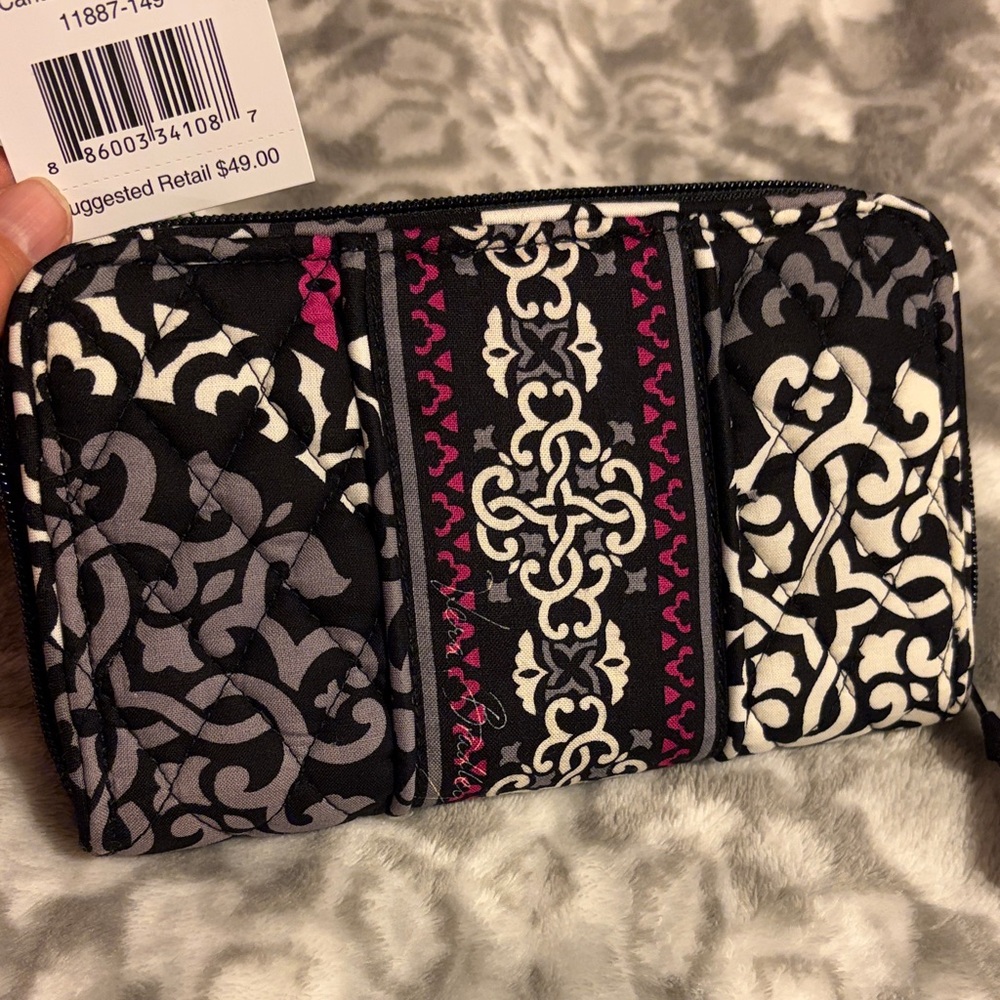 Vera Bradley, accordion wallet, pattern, Canterbury, magenta   new with tags